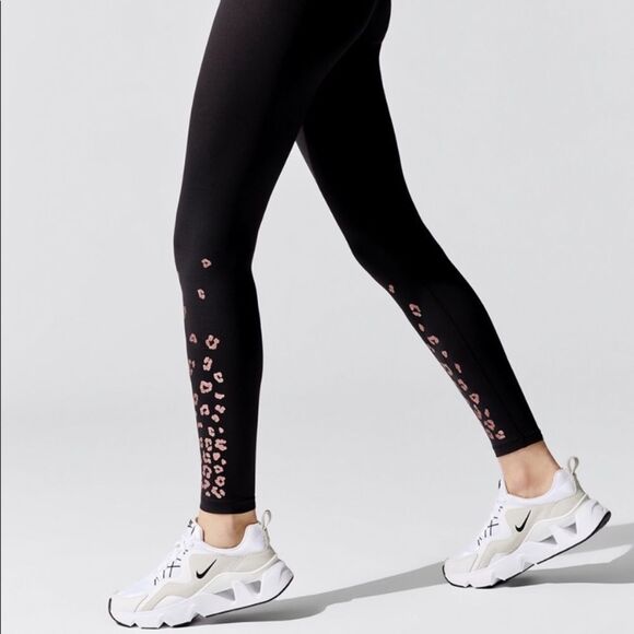 BEACH RIOT Leggings Leopard NEW High Waist REVOLVE Metallic Black Size S - Picture 5 of 16